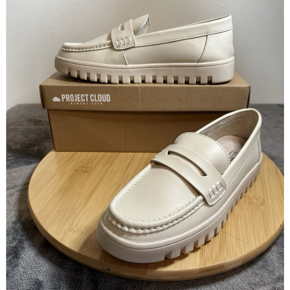 Project Cloud Size 7 Women's Creme Leather Penny Loafers Comfy NEW with Box - Picture 1 of 10